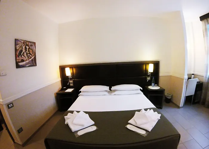 Otel Artis