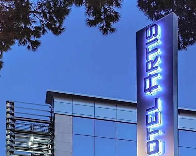 Otel Artis